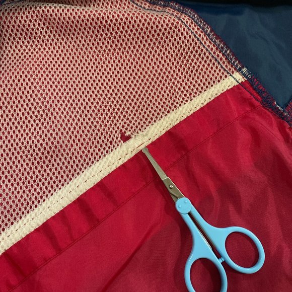 VINTAGE Woolrich Windbreaker Jacket Adult Small Red White Blue Hooded 90s VTG - Picture 14 of 16